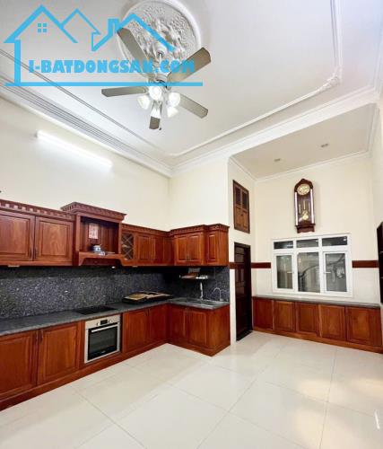 Nhà Hẻm Xe Tải 10m, 4 tầng, Cộng Hòa, Tân Bình, 4x22m, 86m2, chỉ 16.9 tỷ TL - 1
