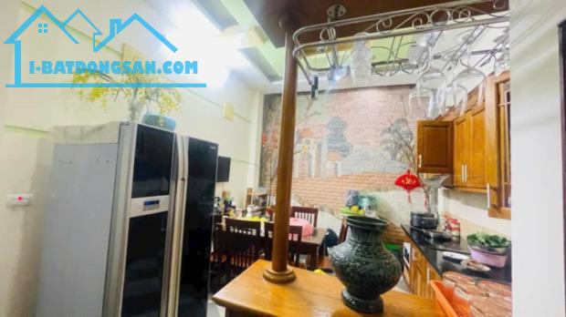 CHÙA BỘC - NGÕ Ô TÔ THÔNG - LÔ GÓC - CÁCH Ô TÔ 30M - 50M² x 4T - GIÁ 12 TỶ - 4