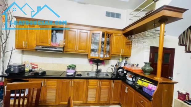 CHÙA BỘC - NGÕ Ô TÔ THÔNG - LÔ GÓC - CÁCH Ô TÔ 30M - 50M² x 4T - GIÁ 12 TỶ - 3