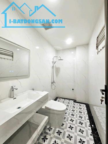 PHỐ MAI PHÚC, LONG BIÊN – NHÀ 50M x 5 TẦNG THANG MÁY XỊN MỚI KÍNH KOONG – VỊ TRÍ VÀNG - 1
