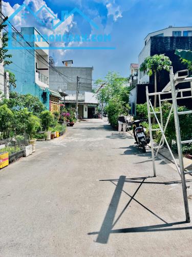 Bán nhà 1 trệt 2 lầu 4 PN - 3WC  giá tổt
