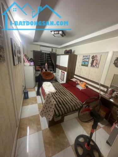 Nhà Ngõ 604 Ngọc Thụy, khu quân đội 33m2x5 tầng, nhà đẹp, ở ngay, 5.5 tỷ 0976285499