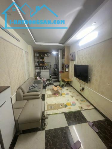 Nhà Ngõ 604 Ngọc Thụy, khu quân đội 33m2x5 tầng, nhà đẹp, ở ngay, 5.5 tỷ 0976285499 - 2