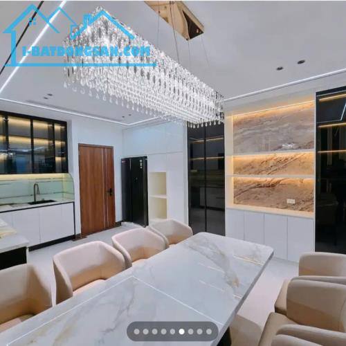 ĐẲNG CẤP NGỌC THỤY 50M - Ô TÔ TRÁNH KINH DOANH -THANG MÁY - HƠN 9 ĐỒNG.