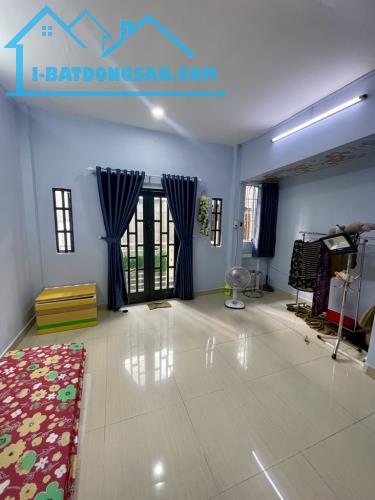 BÁN NHÀ ĐẸP GẦN MẶT TIỀN TÂN SƠN NHÌ_40M2_3 TẦNG_NHỈNH 3 TỶ. - 1
