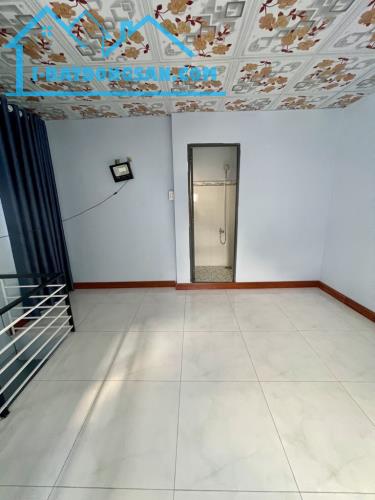 BÁN NHÀ ĐẸP GẦN MẶT TIỀN TÂN SƠN NHÌ_40M2_3 TẦNG_NHỈNH 3 TỶ. - 2