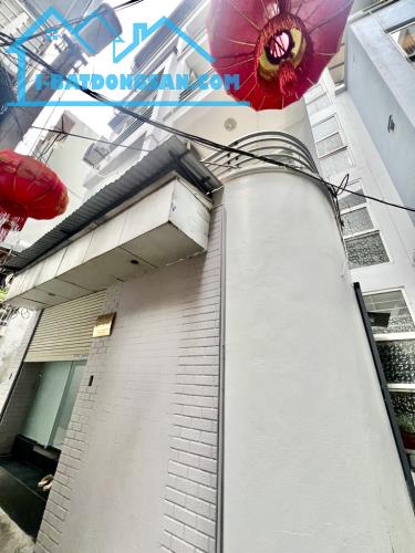 Bán Nhà Phố Ngọc Lâm 68m2-Mt 5.6m- chỉ 9 tỷ-LÔ GÓC 3 MẶT THOÁNG-GẦN TRƯỜNG HỌC NGUYỄN GIA