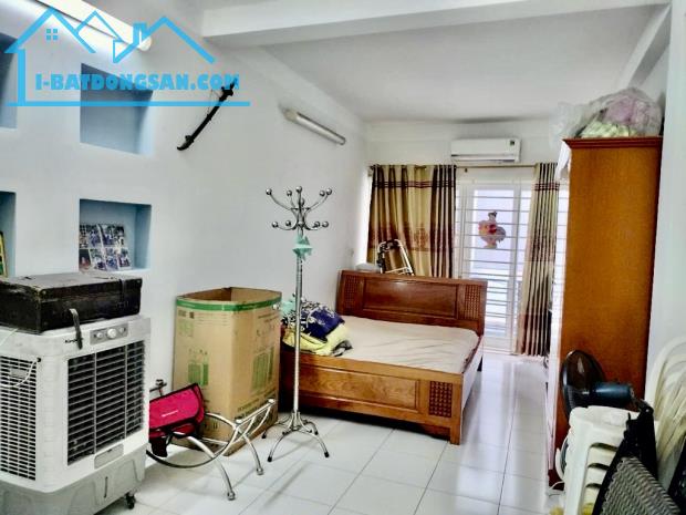 Bán Nhà Phố Ngọc Lâm 68m2-Mt 5.6m- chỉ 9 tỷ-LÔ GÓC 3 MẶT THOÁNG-GẦN TRƯỜNG HỌC NGUYỄN GIA - 5