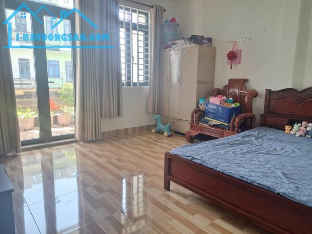 Nhà mặt tiền đường số – KDC Dĩ An – 61m² – Nhà mới 3PN – Đường nhựa 12m – Giá nhỉnh 3 tỷ - 1