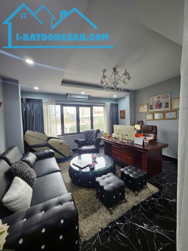 Bán tòa nhà nhà 7 Tầng 130M2 Kinh Doanh mặt phố Lê Trọng Tấn , Thanh Xuân. giá 32 Tỷ