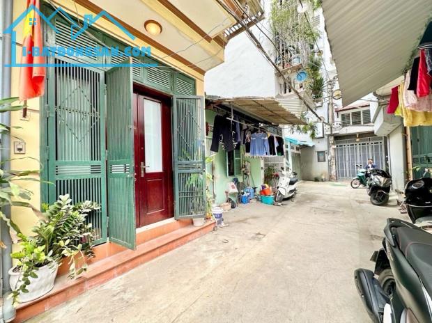 BÁN NHÀ BÁT KHỐI LONG BIÊN HÀ NỘI NHÀ ĐẸP GIÁ TỐT CHỦ CẦN BÁN GẤP