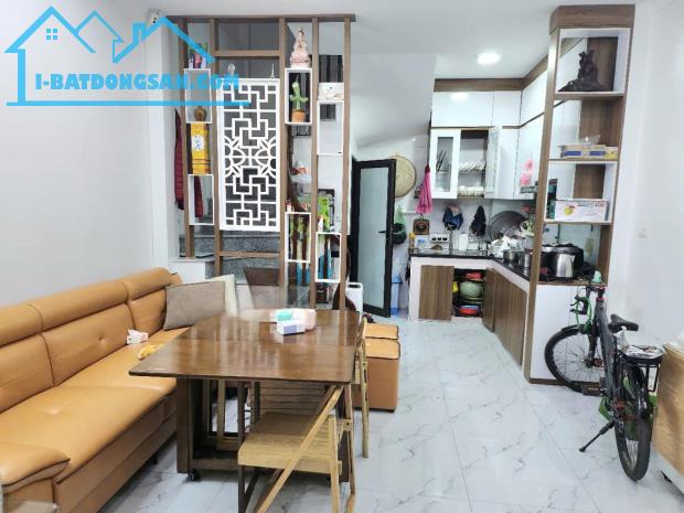 BÁN NHÀ BÁT KHỐI LONG BIÊN HÀ NỘI NHÀ ĐẸP GIÁ TỐT CHỦ CẦN BÁN GẤP - 1