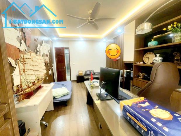 CỰC HIẾM, NGÕ TO NHƯ PHỐ, 6 TẦNG THANG MÁY, GARA Ô TÔ, VỪA Ở VỪA KD, TT QUẬN THANH XUÂN. - 2