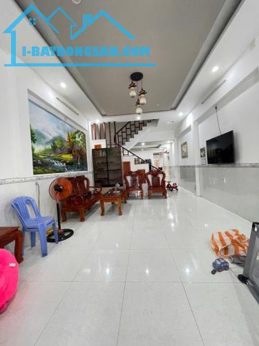 Chính chủ bán nhà 2 tầng đường Phú Lộc 1 song song Kinh Dương Vương - 2