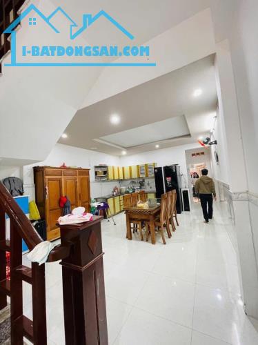 Chính chủ bán nhà 2 tầng đường Phú Lộc 1 song song Kinh Dương Vương - 1