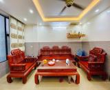 Bán nhà phân lô ô tô phố Chùa Láng, Đống Đa. 82 m2, 5T, Mt 6 m. Thang máy KD, VP cho thuê
