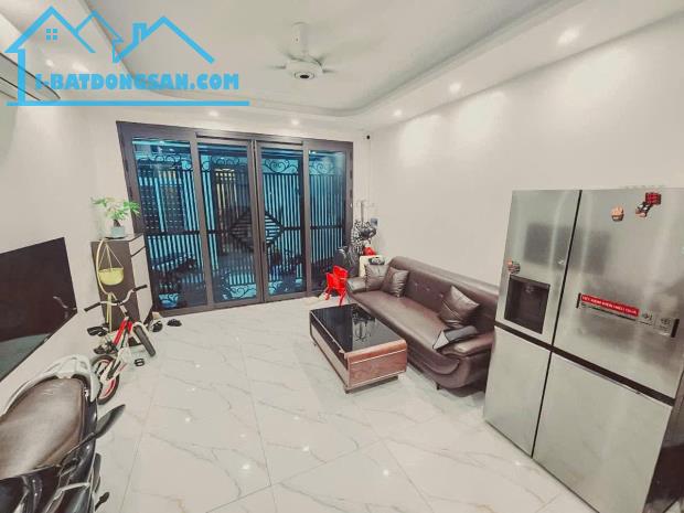 ❇BÁN NHÀ NGÕ 304 HỒ TÙNG MẬU 30 M2, 6 TẦNG, MT 4M - PHÂN LÔ - 3