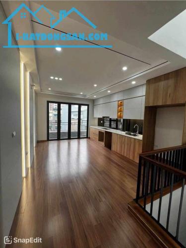 SIÊU PHẨM 52M*6 TẦNG ĐÀM QUANG TRUNG, LONG BIÊN - CÁCH PHỐ CHỈ 20M - THANG MÁY - GIÁ 10 TỶ - 1
