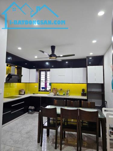 TRUNG TÂM ĐỐNG ĐA PHỐ HOÀNG CẦU - 78M2 - 6 TẦNG  - 39 TỶ - 1