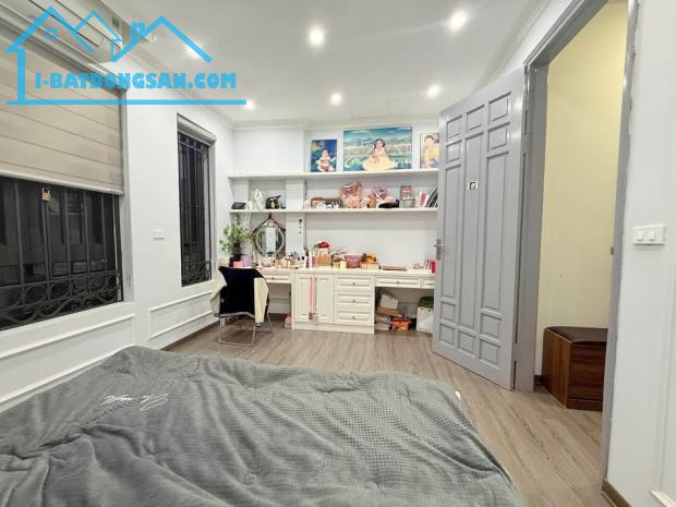 Nhà 4 tầng đẹp, giá chỉ 5.7 tỷ, phố Nguyễn Trãi, Thanh Xuân, gần trường, chợ, tiện ích - 2