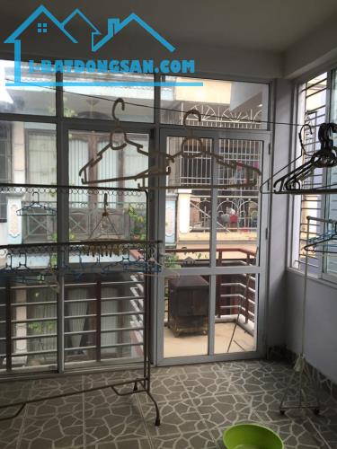 Bán nhà riêng phố Chùa Nền, Đống Đa. 96 m2 x Mt 5,7m. Lô góc 2 thoáng ô tô KD VP cho thuê