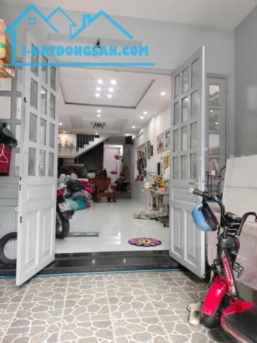 RẺ NHẤT TÂN PHÚ SÁT CHỢ TÂN HƯƠNG - NHÀ ĐẸP HẺM XE HƠI ĐỖ CỬA - 91M2 (4x23) - CHỈ 7 TỶ 700