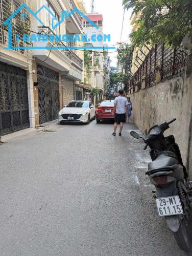 B.á.n N.h.à Hoàng Văn Thái - Toà nhà VP -View Đầm Hồng-Phân Lô - Ô Tô Tránh 65m-23.8T.ỷ - 1