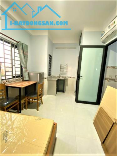 TẦM 10 TỶ QUẬN 10 - TÒA NHÀ 6 TẦNG - XE HƠI ĐẬU CỬA - 11 CHDV KHÉP KÍN - THUÊ KHOÁN 40TR/T - 2