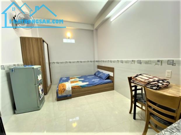 TẦM 10 TỶ QUẬN 10 - TÒA NHÀ 6 TẦNG - XE HƠI ĐẬU CỬA - 11 CHDV KHÉP KÍN - THUÊ KHOÁN 40TR/T