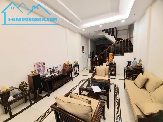 SIÊU HIẾM-Bán nhà Phố Nguyễn Tuân 44/50mx5Tầng,MT 4.2m 21.5 Tỷ cách phố chỉ 10m