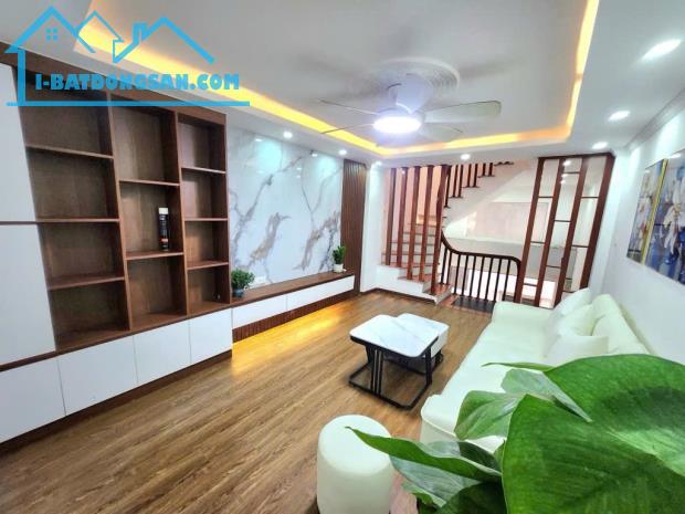 Nhà đẹp, sổ đẹp, ngõ rộng, thoáng đãng, tiện ích tại Bằng Liệt, Hoàng Mai, 38m2, 6 tầng, - 2
