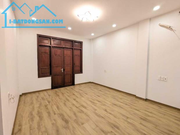 BÁN NHÀ TRONG NGÕ RỘNG ĐƯỜNG HOÀNG VĂN THÁI - XE OTO ĐỖ ĐƯỢC TRONG NHÀ