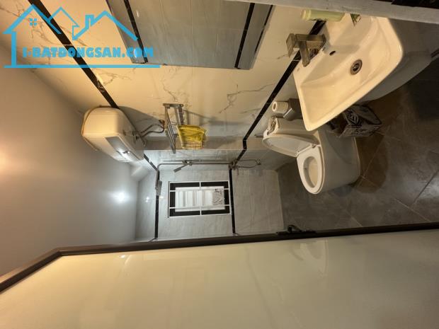7,65 tỷ 30m2 Cần Bán Gấp Nhà ở Kim Giang, Ngõ Thông - Nhà 5 tầng đẹp - 4PN, tặng nội thất