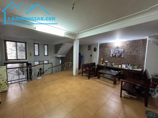 Hiếm. Bán nhà Nguyễn Trãi, Thanh Xuân. Ngã Tư Sở. 43m2 x 5 Tầng. MT 5.8m. Hơn 8 Tỷ. - 4