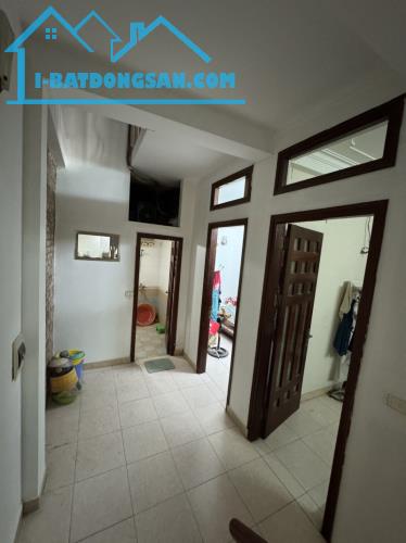 Hiếm. Bán nhà Nguyễn Trãi, Thanh Xuân. Ngã Tư Sở. 43m2 x 5 Tầng. MT 5.8m. Hơn 8 Tỷ. - 1