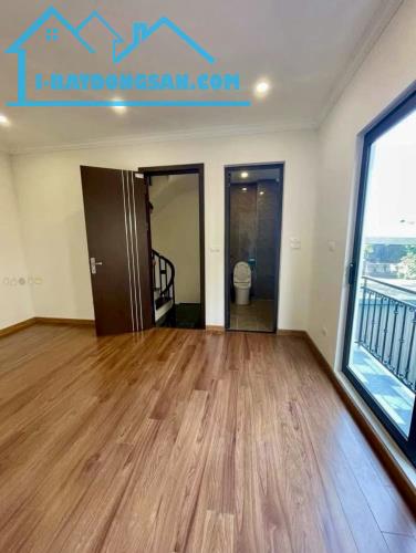NHỈNH 5 TỶ . CÓ NGAY NHÀ 5 TẦNG MỚI Ở LỆ MẬT - VIỆT HƯNG LONG BIÊN - 2