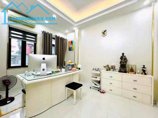 BÁN TÒA VĂN PHÒNG KIỂM CĂN HỘ DỊCH VỤ NGUYỄN XIỂN - THANH XUÂN 290 M2-9T-94 CĂN HỘ 61 TỶ - 2