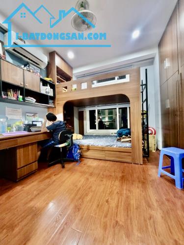 Bán Nhà Long Biên 58m2-5.7 tỷ-DÂN XÂY-FULL NỘI THẤT-Ô TÔ GẦN-NGÕ RỘNG THOÁNG-GẦN PHỐ-Ở SƯỚ - 1