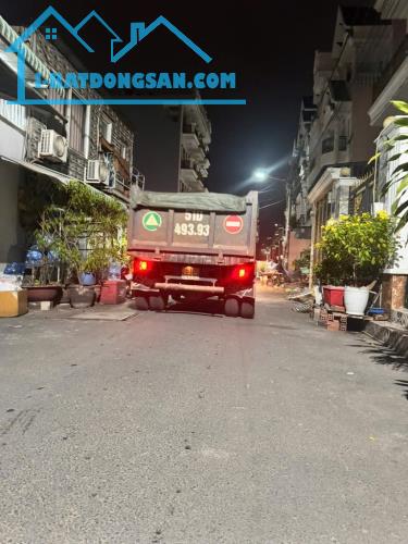 NHÀ GẦN LÊ VĂN QUỚI, 79M2, 5 TẦNG, ĐƯỜNG XE TÂI GIÁ NHỈNH 6 TỶ - 4