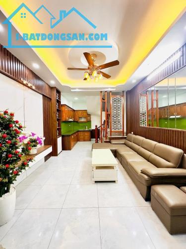 NGÕ ĐÌNH ĐÔNG -BẠCH MAI)  LÔ GÓC BA THOÁNG - 6 TẦNG THANG MÁY - FULL ĐỒ LUXURY  34 m-6 tầ