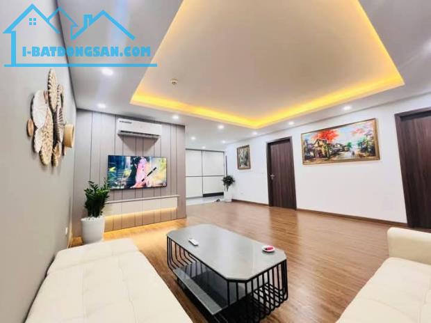 Nhà riêng Định Công, Định Công Thượng 33m, 4t, 10m ra oto tránh, full đồ, chỉ 6.98tỷ - 3