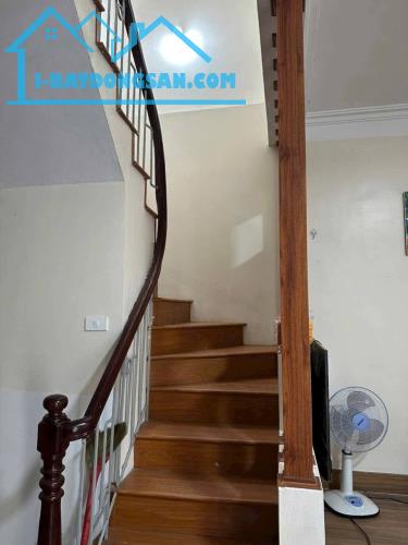 Nhà riêng Định Công, Định Công Thượng 33m, 4t, 10m ra oto tránh, full đồ, chỉ 6.98tỷ