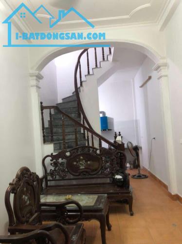Cần cho thuê gấp nhà nguyên căn dtsd 120m2, Vạn phúc Hà đông, 4 tầng, có chỗ để ô tô