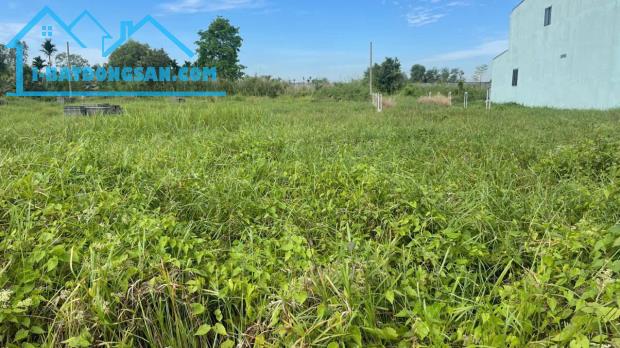 Chính chủ Gửi 5x22 Thổ Cư ,Gía 790TR,Sau Chợ Đức Hòa ,Kế Nhà Dân đường Ô Tô