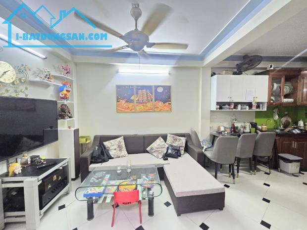 Bán Nhà Bằng Liệt, Hoàng Mai, gần ô tô, gần phố, 3 thoáng, 31m2, 6.55 tỷ (CTL)