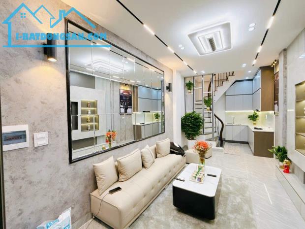 Nhà đẹp Bưởi - Lạc Long Quân 30m2 x 4 tầng - Ngõ nông, gần phố - Full nội thất. - 2