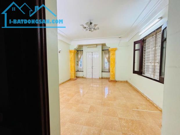 Bán nhà Đầm Trấu, phân lô, ôtô tránh, vỉa hè, kinh doanh, 55m2 x 5 tầng, MT 4,1m, sổ vuông