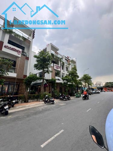 Khu VIP 295 Tân Kỳ Tân Quý 5x23M 2lầu ST , giá 17,8 tỷ ( sát MT TKTQ)