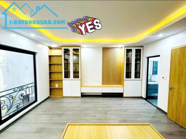 NHÀ TẬP THỂ ĐẸP TẦNG 2 YÊN PHỤ-PHỐ CỔ-30M2 2,7 TỶ-2 NGỦ-Ô TÔ ĐỖ ĐẦY CỬA-TÂY HỒ