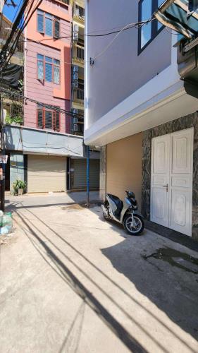 SIÊU HIẾM, nhà Cự Lộc 2 mặt tiền, có thang máy